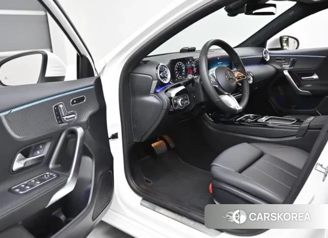 Mercedes-Benz A-Class W177 2025 Белый из Кореи, фото 2