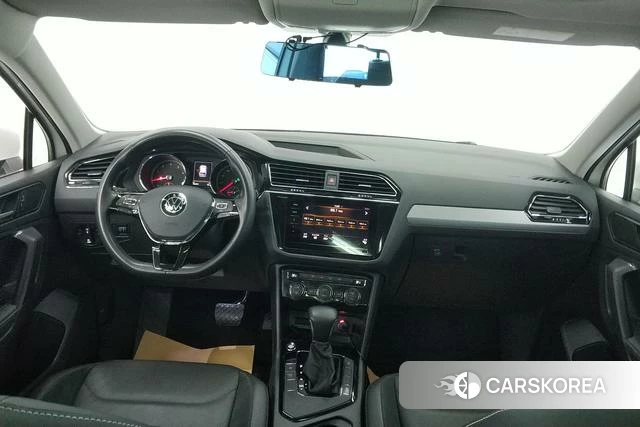 Volkswagen Tiguan L 2021 Белый из Китая, фото 2