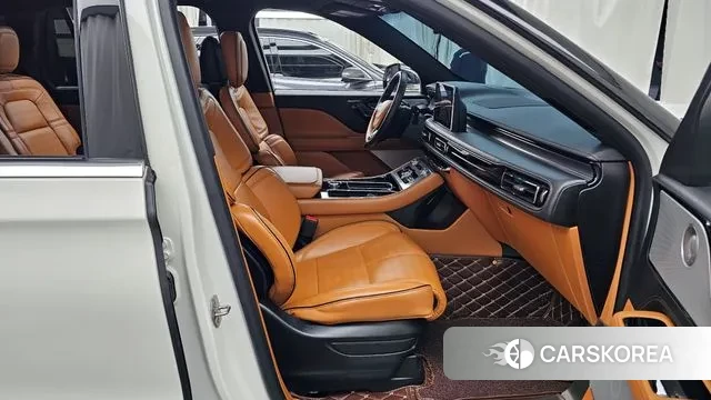 Lincoln Aviator 2nd generation 2021 Белый из Кореи, фото 2