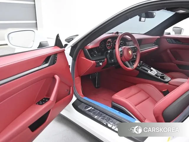 Porsche 911(992) id 2925075 из Кореи 2