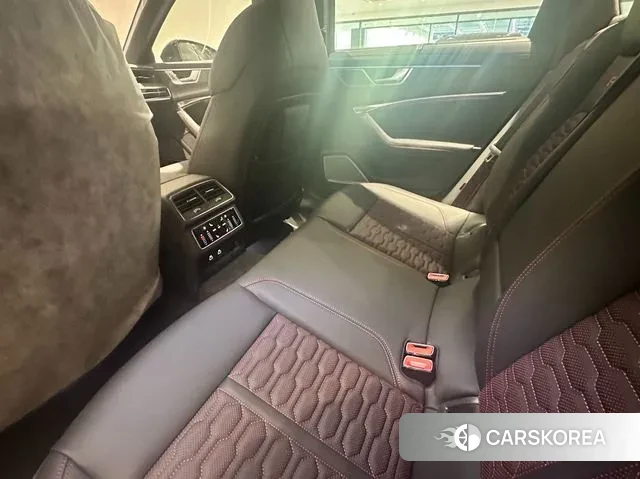 Audi RS6 (C8) 2025 Черный из Кореи, фото 2