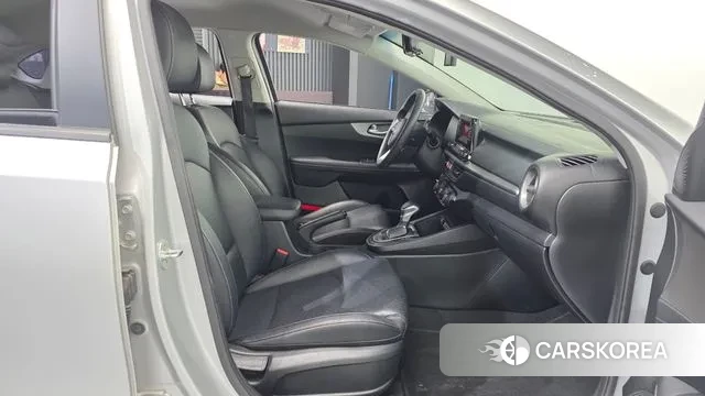 Kia Come New K3 2018 Серебряный из Кореи, фото 2