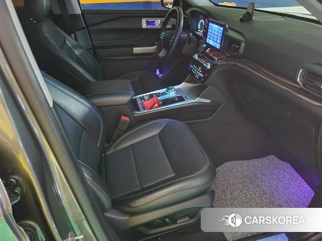 Ford Explorer 6th Generation 2022 Серый из Кореи, фото 2