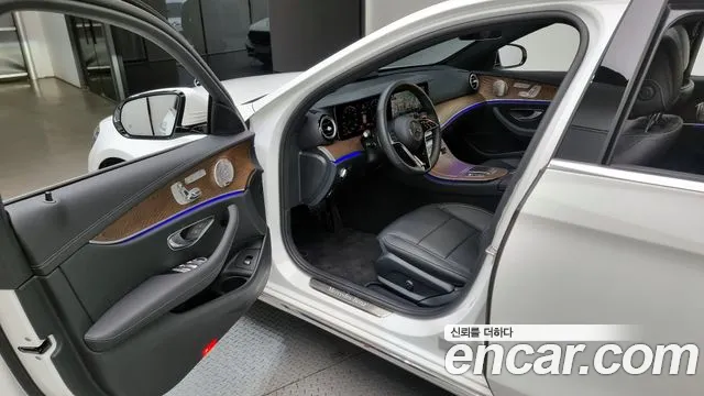 Mercedes-Benz E-Class W213 2023 Белый из Кореи, фото 2