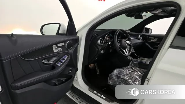 Mercedes-Benz GLC-Class X253 2021 Белый из Кореи, фото 2