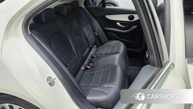 Mercedes-Benz C-Class W205 2018 Белый из Кореи, фото 2