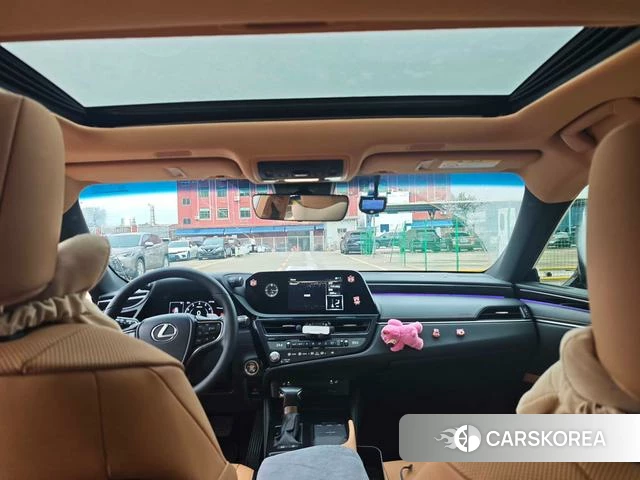 Lexus ES 2022 Серебристо-серый из Китая, фото 2