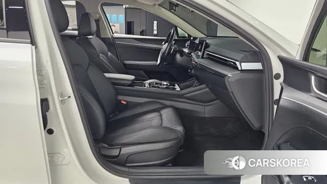 Kia The New K5 3rd generation 2023 Белый из Кореи, фото 2