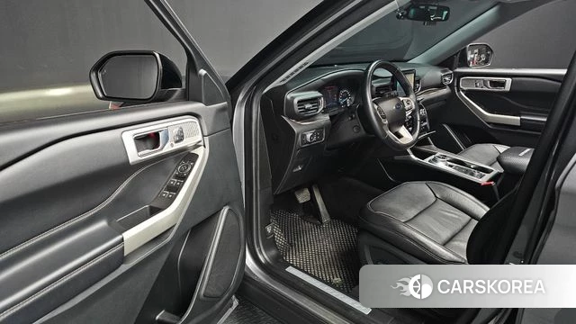 Ford Explorer 6th Generation 2022 Серебристо-серый из Кореи, фото 2
