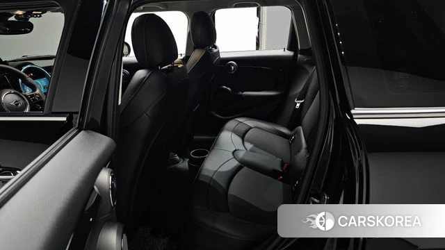 Mini Cooper 2021 Черный из Кореи, фото 2