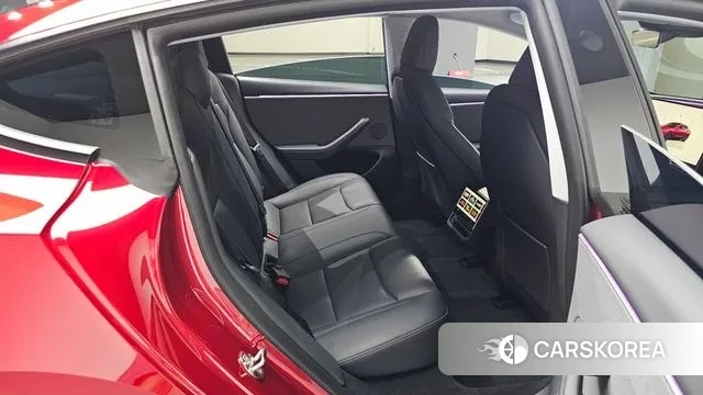 Tesla Model 3 2024 Красный из Кореи, фото 2