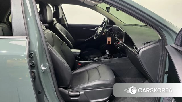 Kia Di Ol Nu Niro 2022 Темно-зеленый из Кореи, фото 2