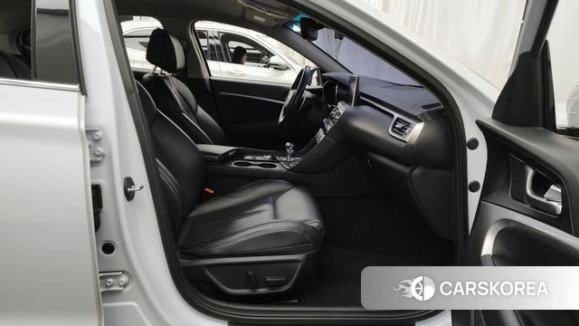 Genesis G70 2018 Белый из Кореи, фото 2