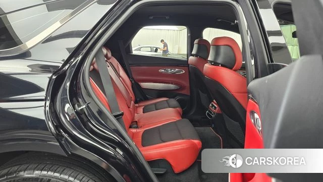 Genesis GV70 2021 Черный из Кореи, фото 2