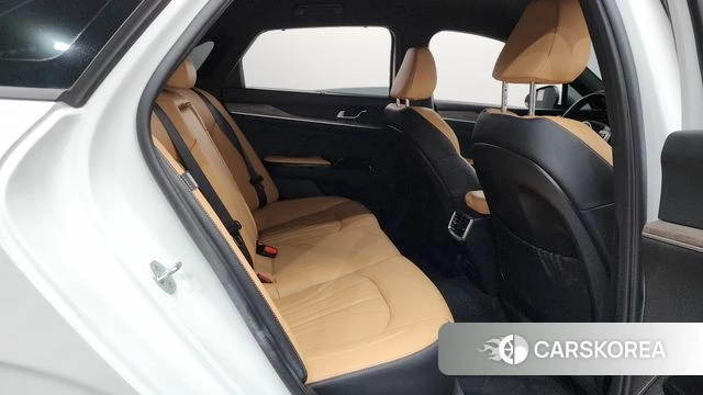 Kia K5 3rd generation 2022 Белый из Кореи, фото 2