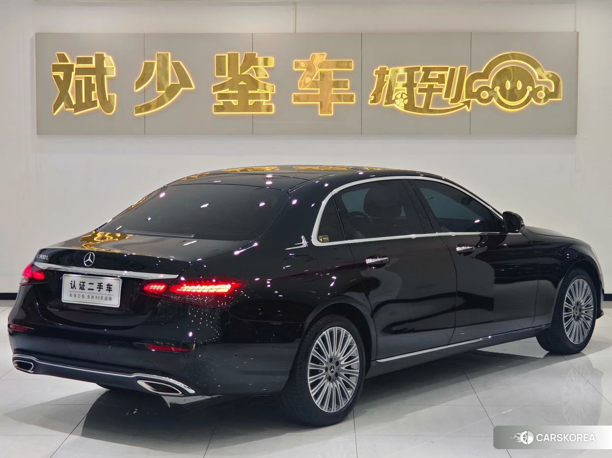 Mercedes-Benz E-class 2022 Черный из Китая, фото 2