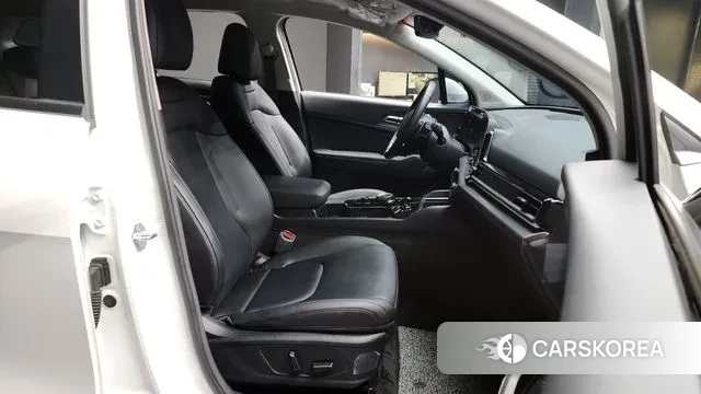 Kia Sportage 5th Generation 2023 Белый из Кореи, фото 2