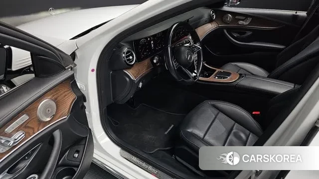 Mercedes-Benz E-Class W213 2020 Белый из Кореи, фото 2