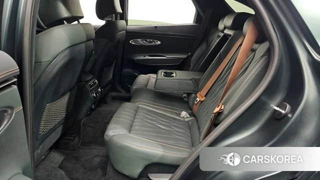 Genesis GV70 2023 Темно-зеленый из Кореи, фото 2