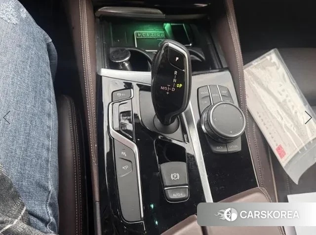 BMW 5 Series (G30) 2018 Серый из Кореи, фото 2