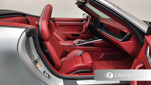 Porsche 911(992) 2020 Серебряный из Кореи, фото 2