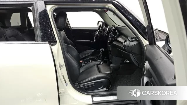 Mini Cooper 2019 Жемчужный цвет из Кореи, фото 2