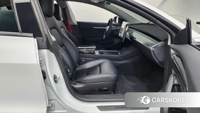 Tesla Model 3 2022 Белый из Кореи, фото 2