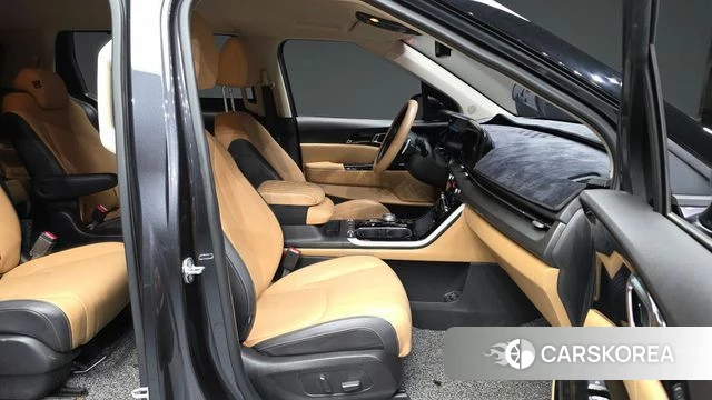 Kia Carnival 4th generation 2021 Черный из Кореи, фото 2