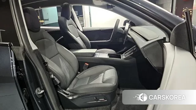 Tesla Model Y 2025 Серый из Кореи, фото 2