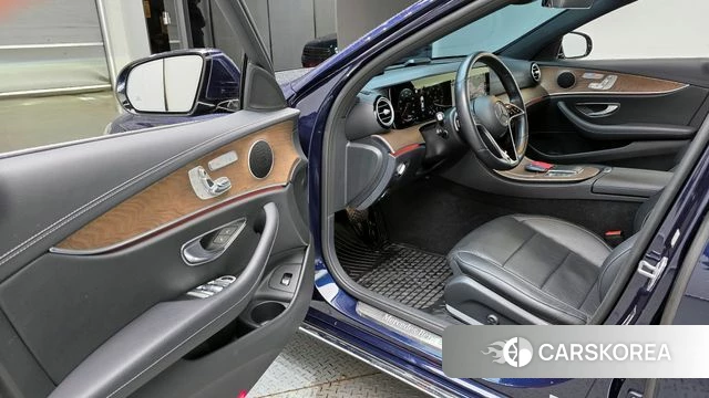 Mercedes-Benz E-Class W213 2020 Синий из Кореи, фото 2