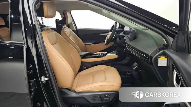 Kia EV6 2023 Черный из Кореи, фото 2