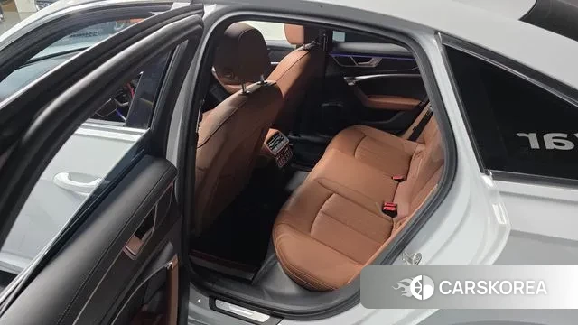 Audi A6 (C8) 2021 Белый из Кореи, фото 2