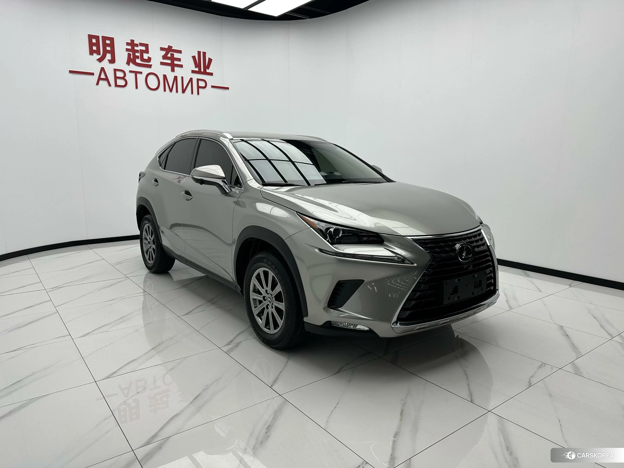 Lexus NX 2019 Серебристо-серый из Китая, фото 2