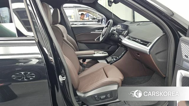 BMW X1 (U11) 2025 Черный из Кореи, фото 2