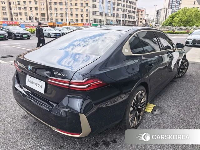 BMW 5 series 2024 Черный из Китая, фото 2