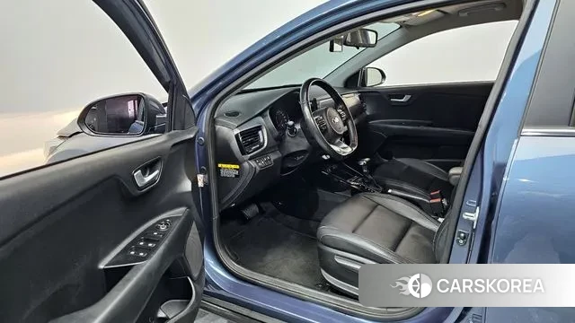 Kia Stonic 2018 Синий из Кореи, фото 2