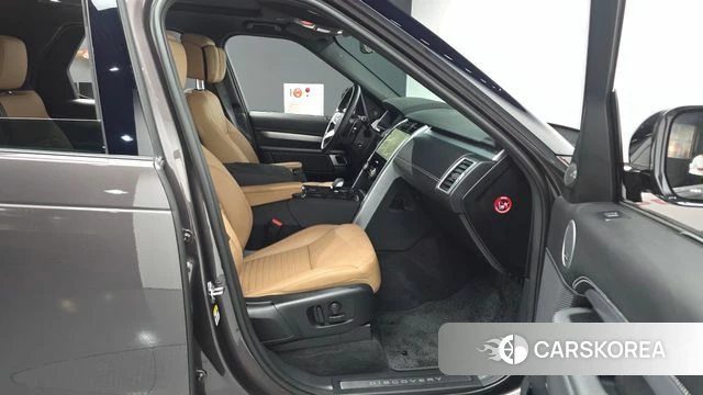 Land Rover Discovery 5 2025 Коричневый из Кореи, фото 2