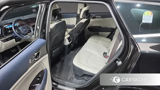 Kia Sportage 5th Generation Hybrid 2024 Черный из Кореи, фото 2