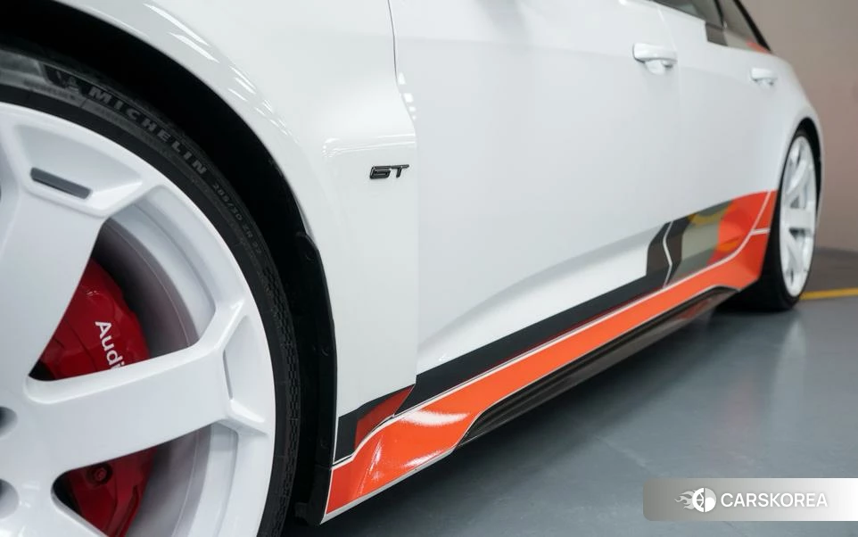 Audi RS 6 2025 Белый из Китая, фото 2