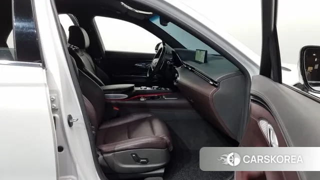 Genesis GV70 2022 Белый из Кореи, фото 2