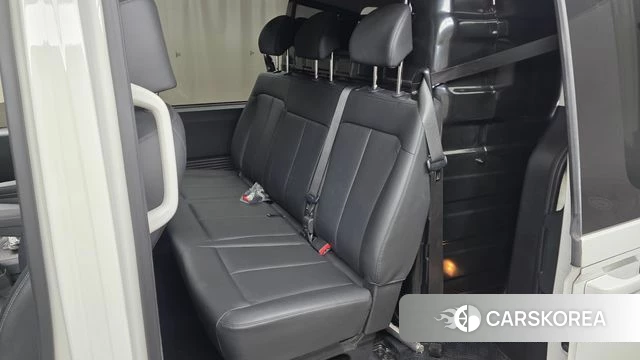 Hyundai Staria 2023 Белый из Кореи, фото 2