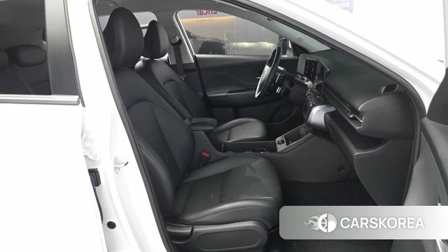 Hyundai Kona (SX2) 2025 Белый из Кореи, фото 2
