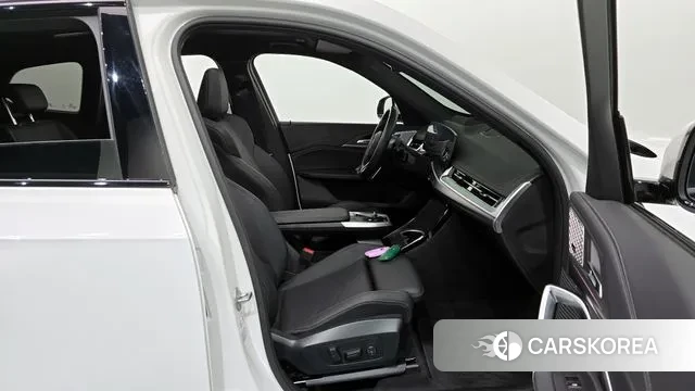 BMW X1 (U11) 2023 Белый из Кореи, фото 2