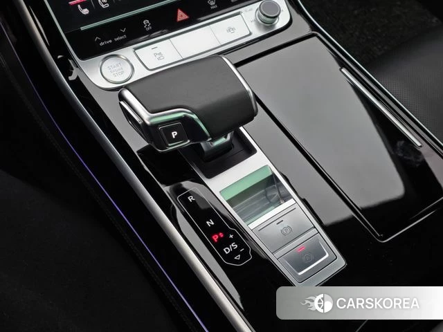 Audi A8 (D5) 2020 Серебряный из Кореи, фото 2