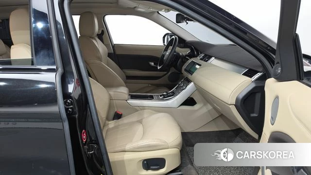 Land Rover Range Rover Evoque 2018 Черный из Кореи, фото 2