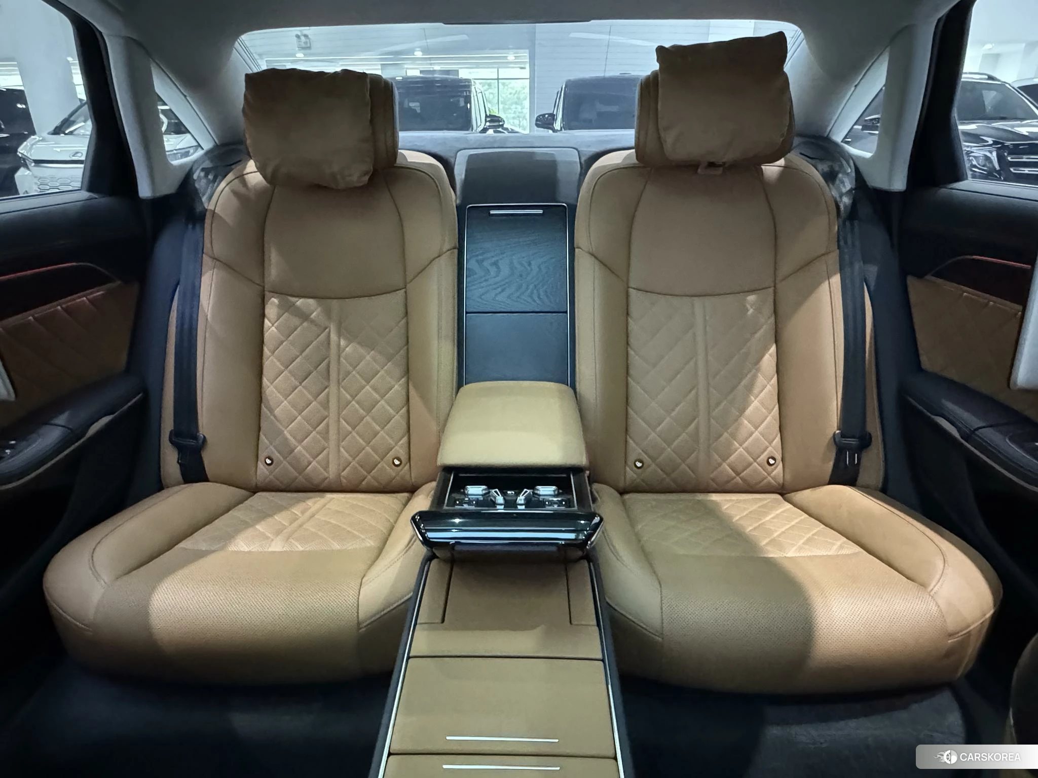 Audi A8 2024 Черный из Китая, фото 2