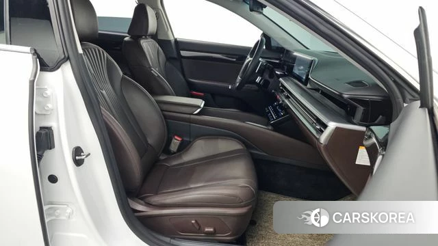 Hyundai Grandeur Hybrid (GN7) 2023 Белый из Кореи, фото 2