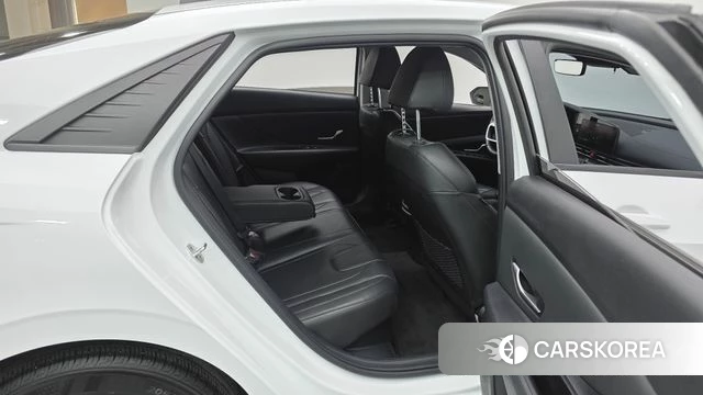 Hyundai Avante Hybrid (CN7) 2022 Белый из Кореи, фото 2