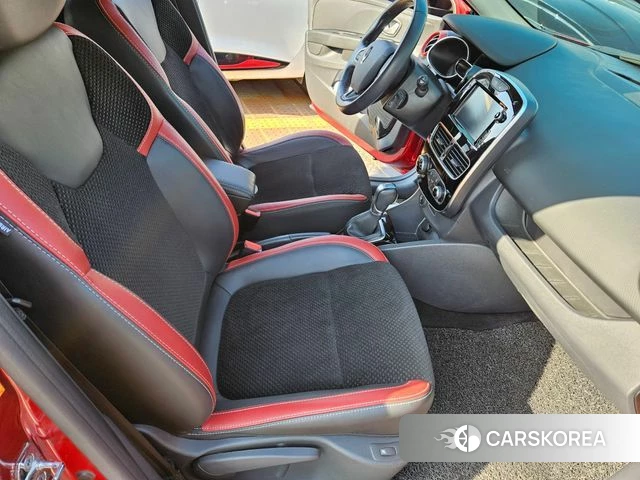 Renault Korea (Samsung) Clio 2018 Красный из Кореи, фото 2