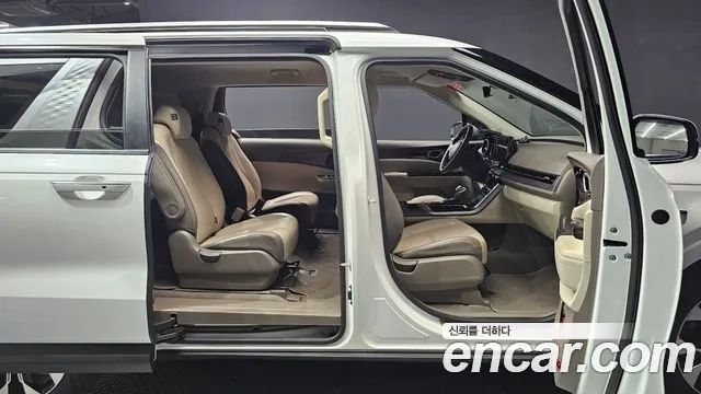 Kia Carnival 4th generation 2023 Белый из Кореи, фото 2